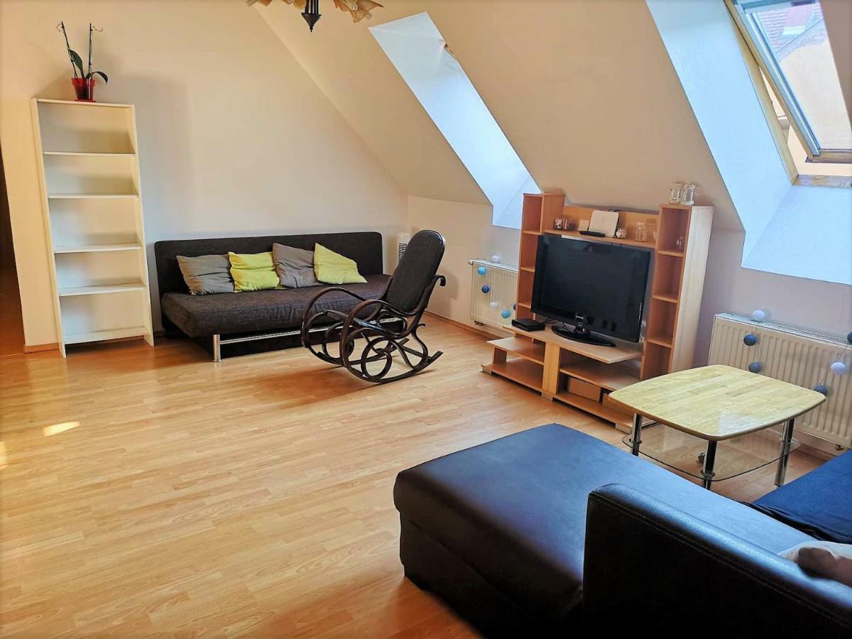 Centrum - A. Apartman Pécs Zewnętrze zdjęcie